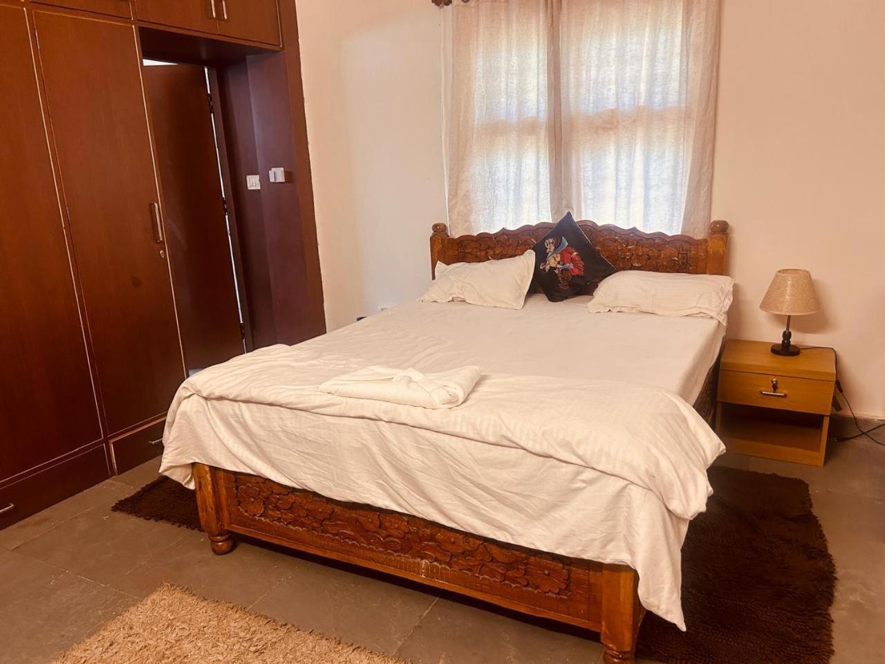 The English Gaon 4 Bhk Μποπάλ Εξωτερικό φωτογραφία