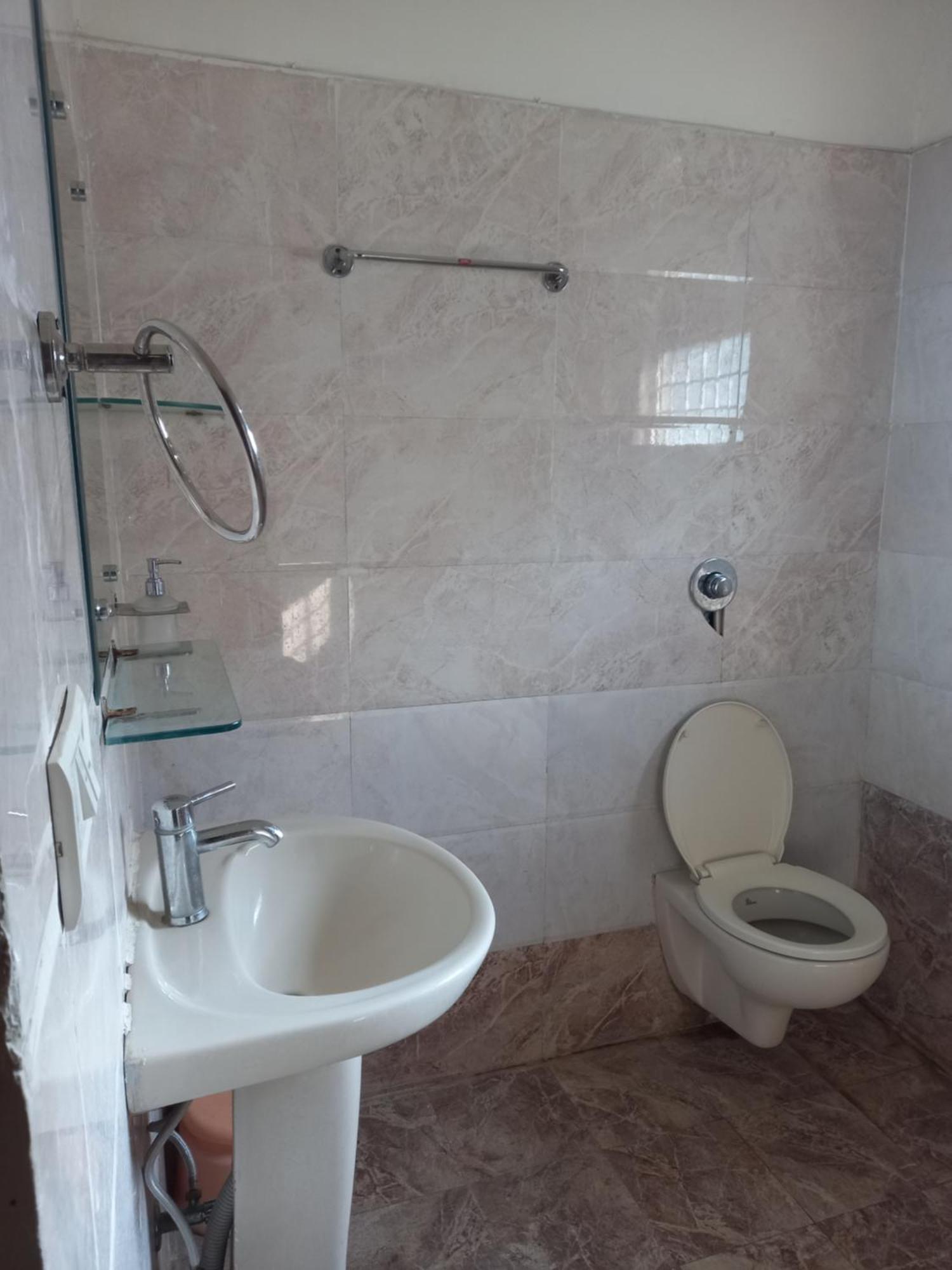 The English Gaon 4 Bhk Μποπάλ Εξωτερικό φωτογραφία
